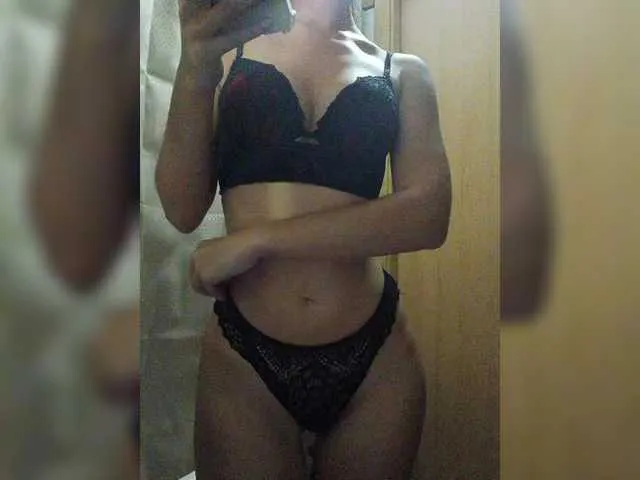 Live sex webcam photo for AngelsRika #291902746