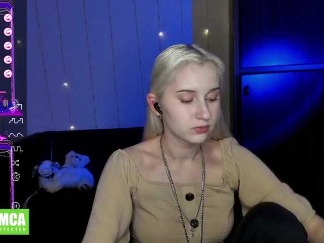 Live sex webcam photo for AngelsTaisss #276725878