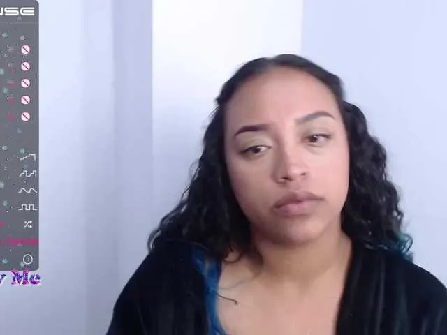 Live sex webcam photo for Angeluxxx #272288506