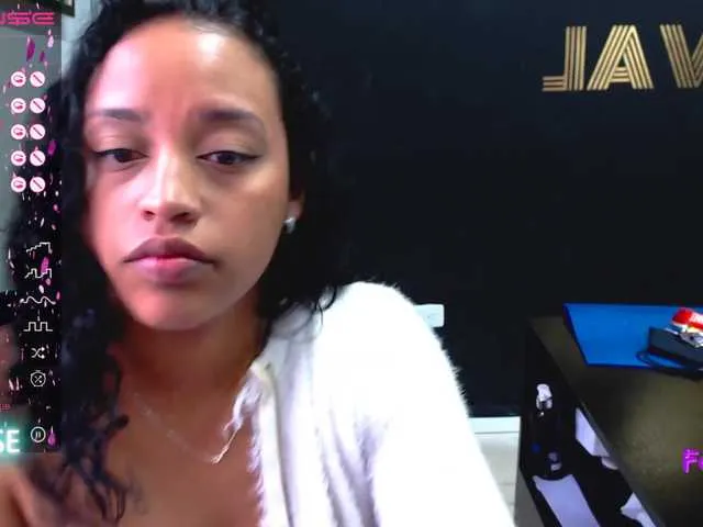 Live sex webcam photo for Angeluxxx #273942596