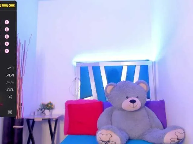 Live sex webcam photo for Anghelina1 #273889442