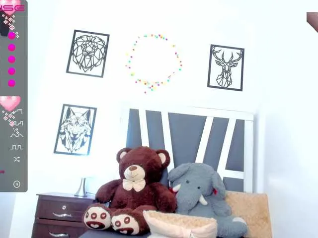 Live sex webcam photo for Anghelina1 #273971201