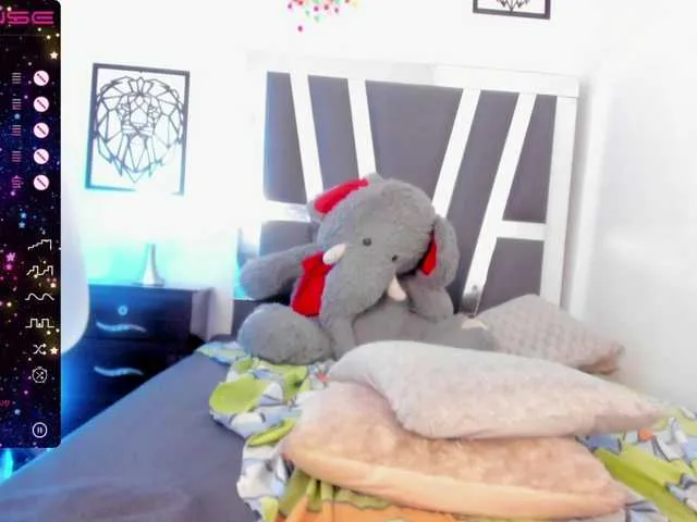 Live sex webcam photo for Anghelina1 #274650743