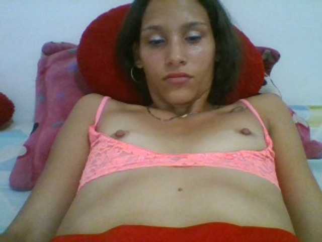 Live sex webcam photo for Angi0597 #273238408