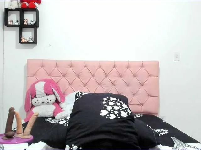 Live sex webcam photo for AngieCandy #276066441