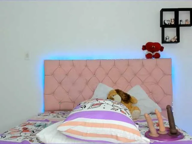 Live sex webcam photo for AngieCandy #276483005