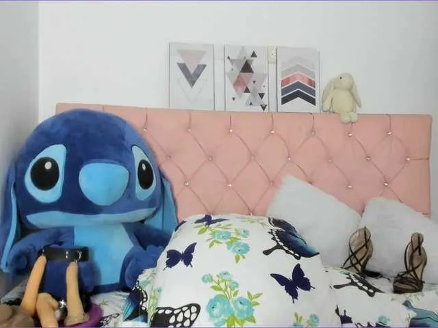 Live sex webcam photo for AngieCandy #291111342