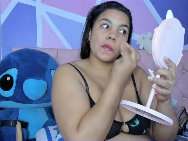 Live sex webcam photo for AngieCandy #291739666