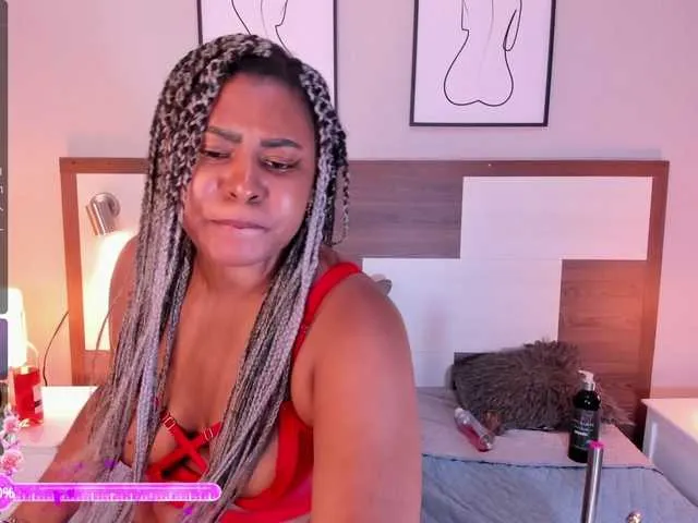 Live sex webcam photo for Angiiee #288824301