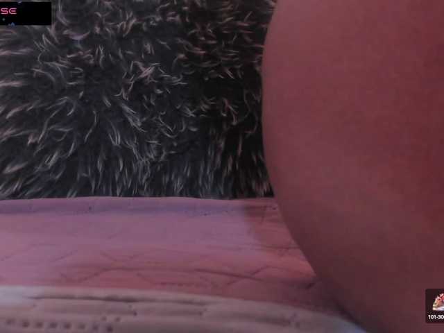 Live sex webcam photo for Angiiee #290454220