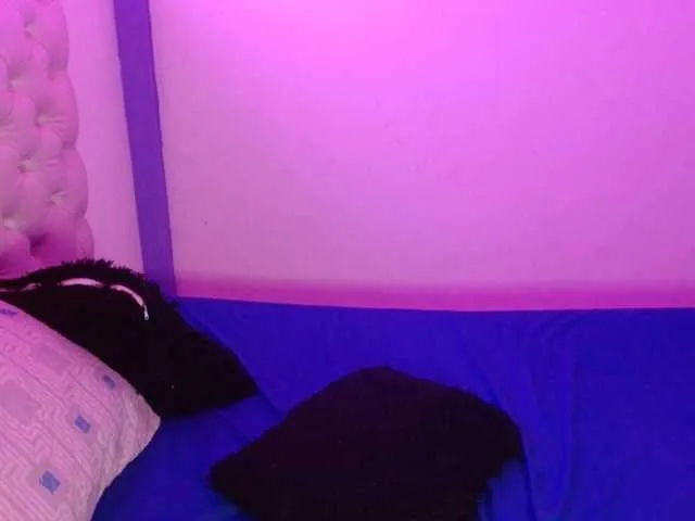 Live sex webcam photo for AnguieBustos #275630132