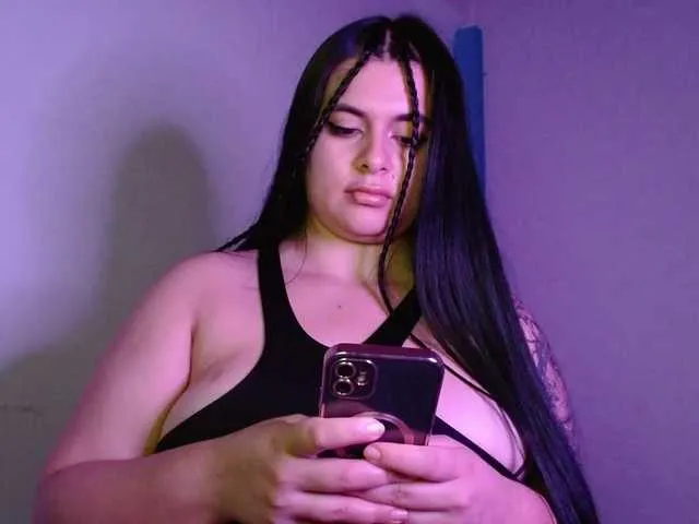 Live sex webcam photo for AnguieBustos #276877363