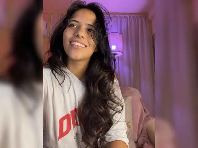 Live sex webcam photo for Anisahade29 #291541156