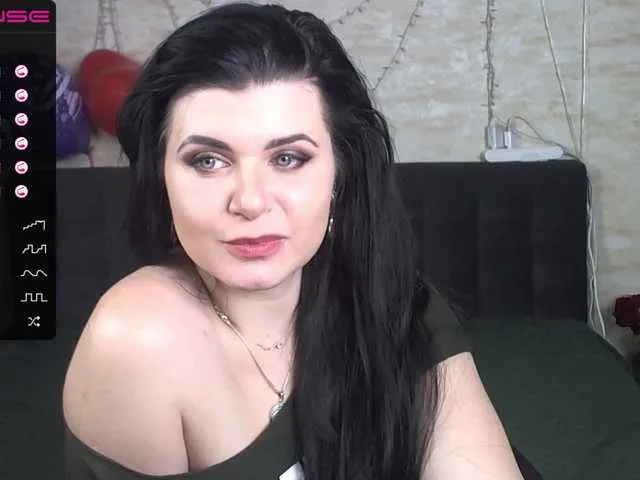 Live sex webcam photo for Anisyia1 #272480681