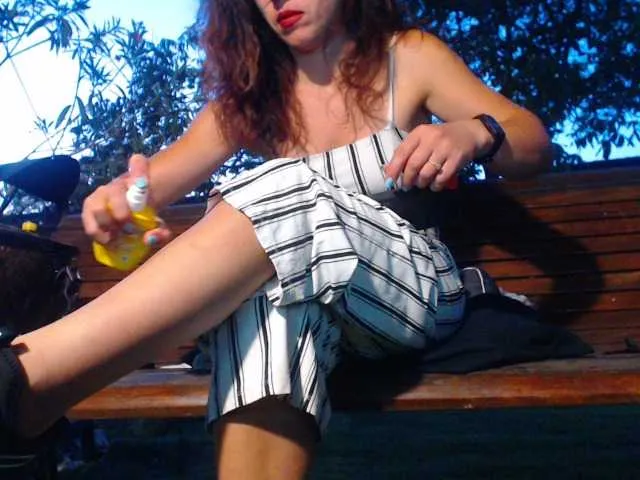 Live sex webcam photo for AnnBigLabia #288069058