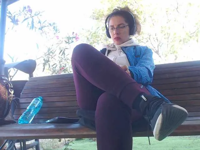 Live sex webcam photo for AnnBigLabia #290019603