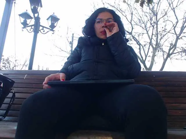 Live sex webcam photo for AnnBigLabia #290174775
