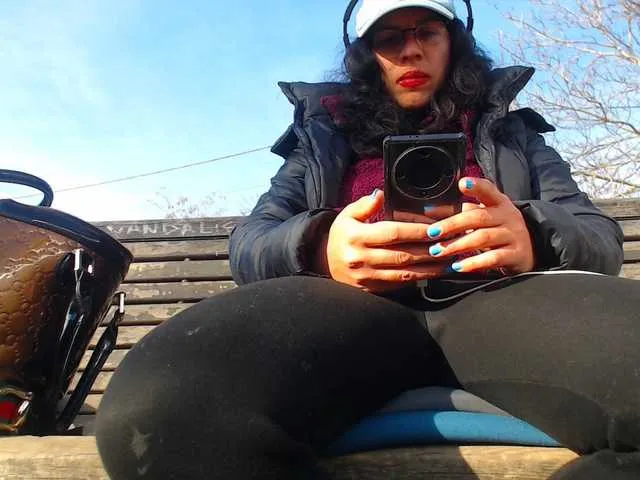 Live sex webcam photo for AnnBigLabia #290340300