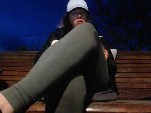 Live sex webcam photo for AnnBigLabia #291016024