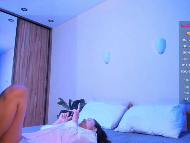 Live sex webcam photo for AnnDriella #274623163