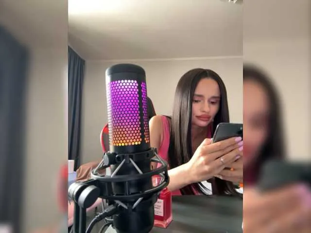 Live sex webcam photo for Anna-7 #276058252