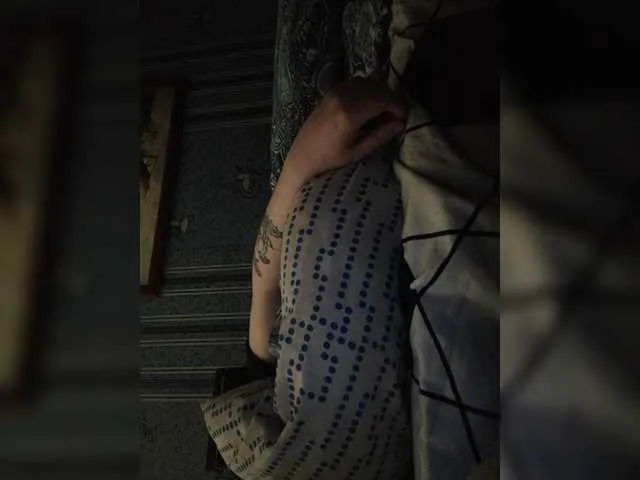 Live sex webcam photo for Anna-Leda #275989075