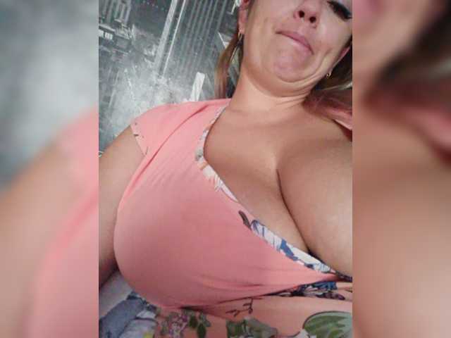 Live sex webcam photo for Anna25- #276717635