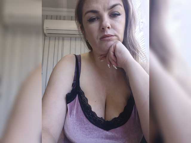 Live sex webcam photo for Anna25- #277723568