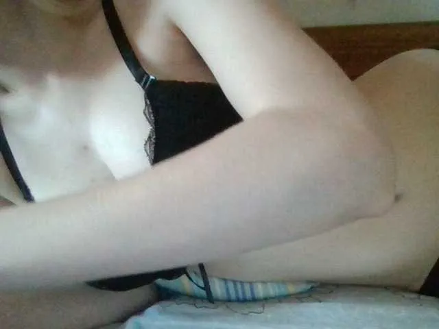Live sex webcam photo for Anna6991 #278093354