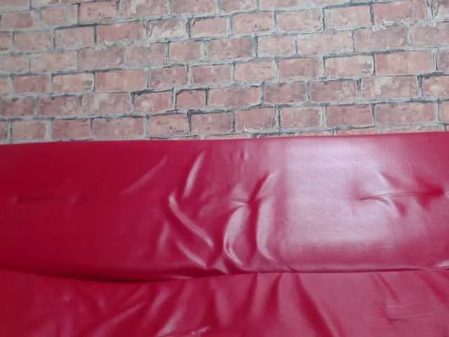 Live sex webcam photo for Anna900 #277313543