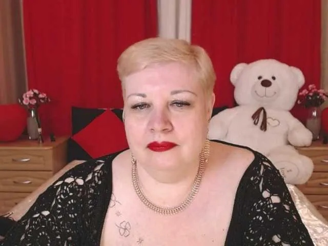 Live sex webcam photo for AnnaBain #272849552