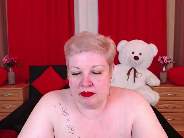 Live sex webcam photo for AnnaBain #273526456