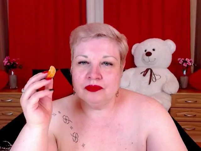 Live sex webcam photo for AnnaBain #273590886