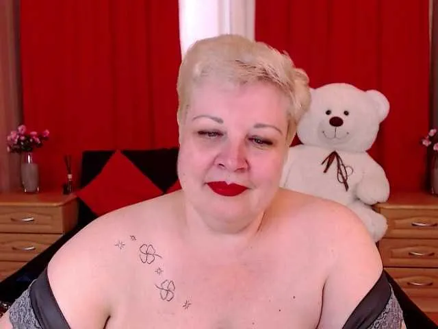 Live sex webcam photo for AnnaBain #274115667