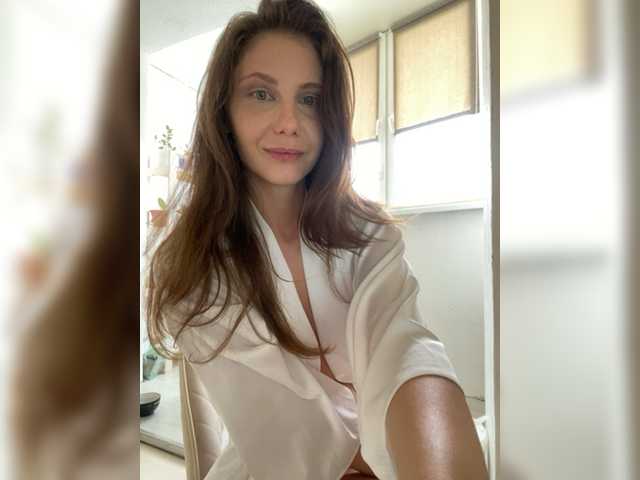 Live sex webcam photo for AnnaBelle9 #277207182