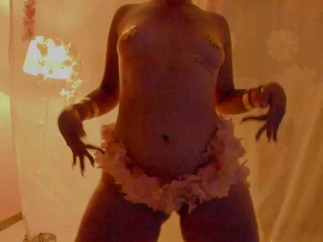 Live sex webcam photo for AnnaBrooks #277370327