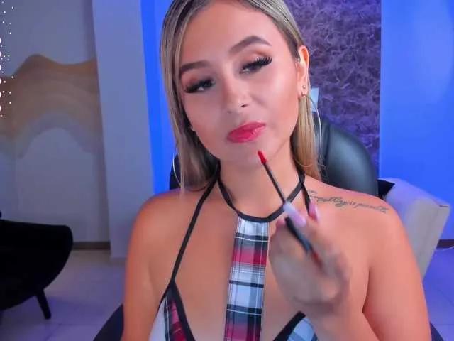 Live sex webcam photo for AnnaBrooks #277808852