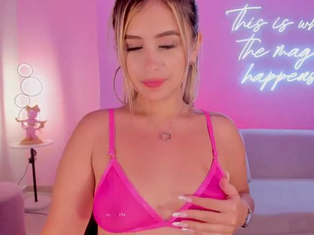 Live sex webcam photo for AnnaBrooks #290364828