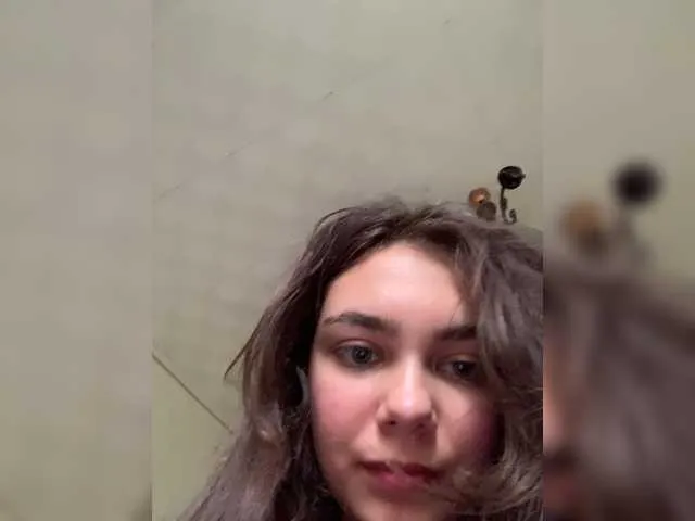 Live sex webcam photo for AnnaCow #273653146