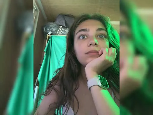 Live sex webcam photo for AnnaCow #273876324