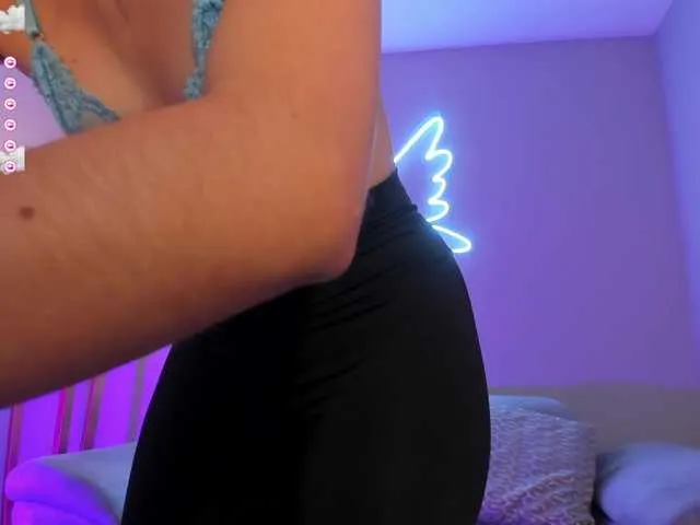 Live sex webcam photo for AnnaCrawford #276243414