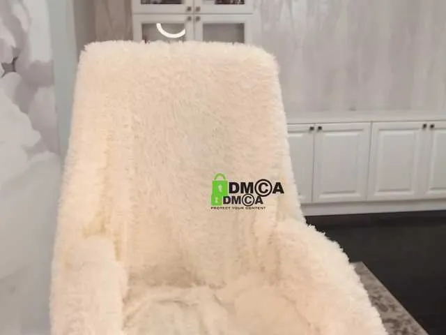 Live sex webcam photo for AnnaDaisy1 #273165790