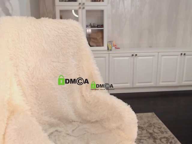 Live sex webcam photo for AnnaDaisy1 #273396025