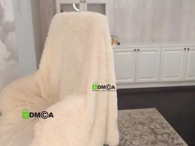 Live sex webcam photo for AnnaDaisy1 #273754694