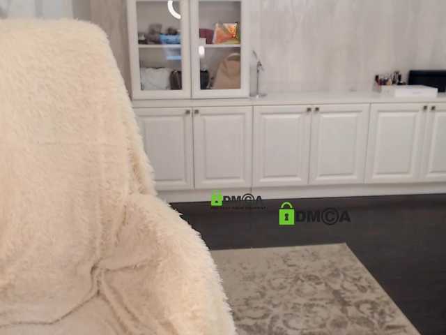 Live sex webcam photo for AnnaDaisy1 #274569496