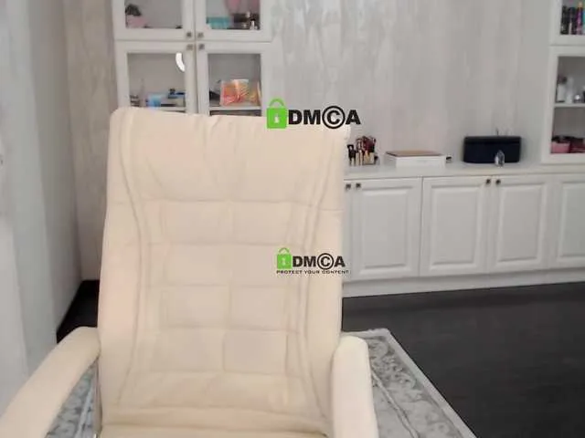 Live sex webcam photo for AnnaDaisy1 #275480984