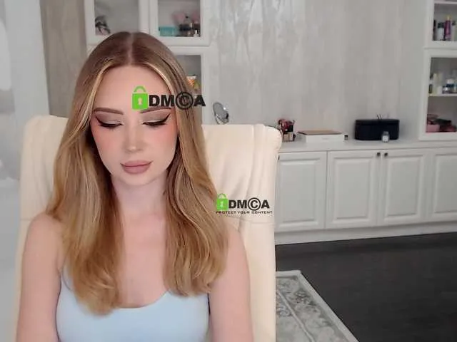 Live sex webcam photo for AnnaDaisy1 #275747082