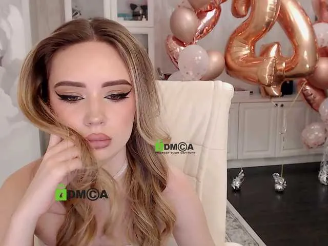 Live sex webcam photo for AnnaDaisy1 #276401281