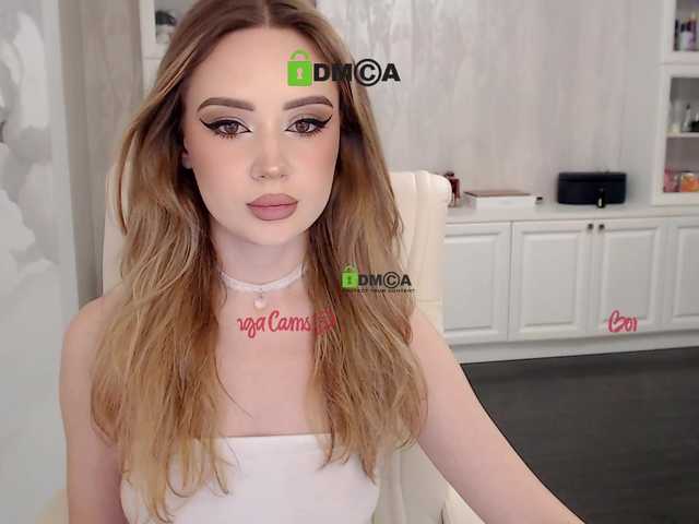 Live sex webcam photo for AnnaDaisy1 #276532498