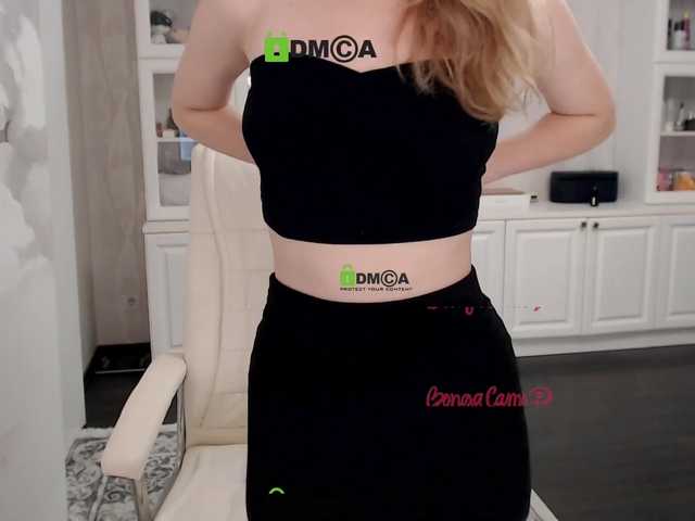 Live sex webcam photo for AnnaDaisy1 #276581683